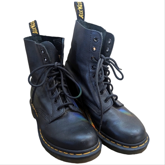 Genuine leather Dr.Martens original black boots with classic yellow stiching - Picture 1 of 6